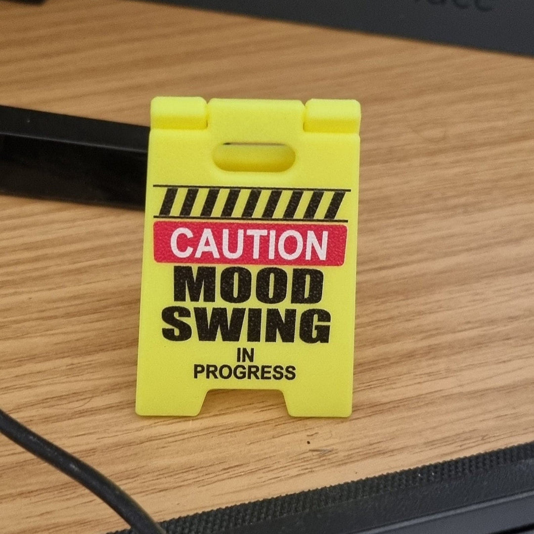 Lisslune | Funny Desk Hazard-Warning Sign