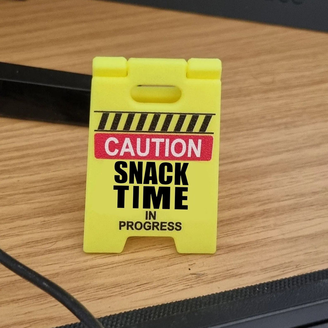 Lisslune | Funny Desk Hazard-Warning Sign