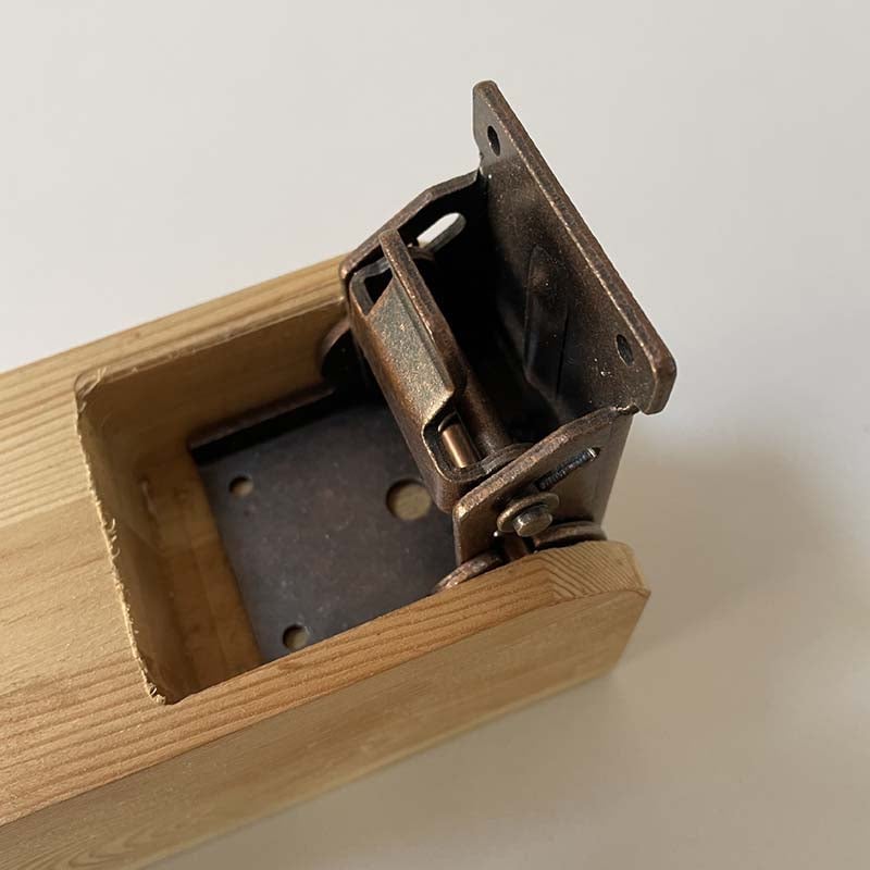 Lisslune | 90 Degree Self-Locking Hinge Corrosion Protection Invisible Connector