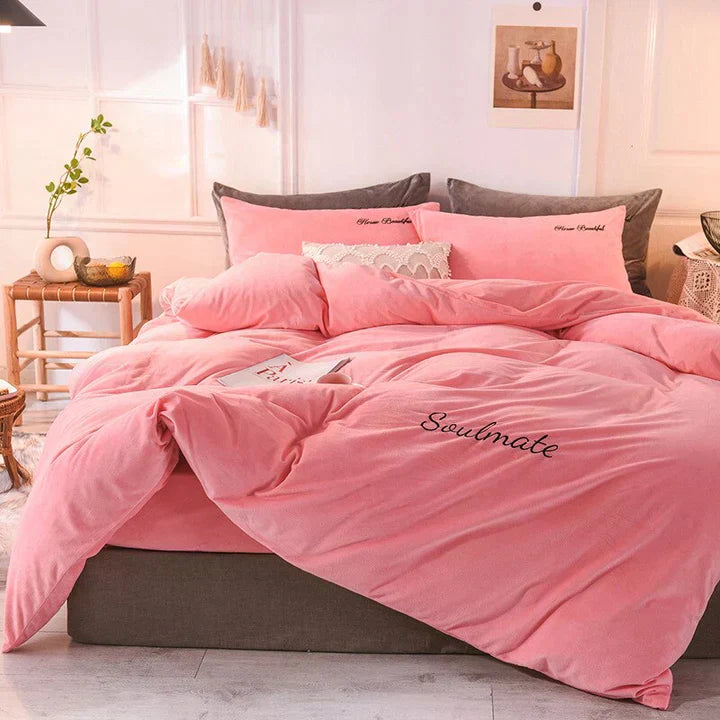 Lisslune | Bedding - Cozy fleece bedding for an unparalleled sleeping experience