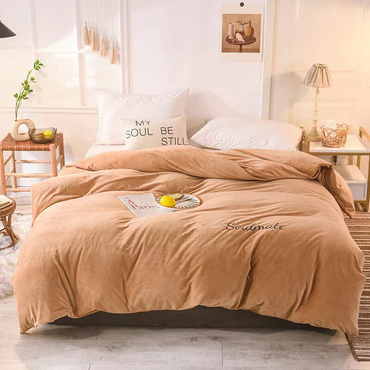 Lisslune | Bedding - Cozy fleece bedding for an unparalleled sleeping experience