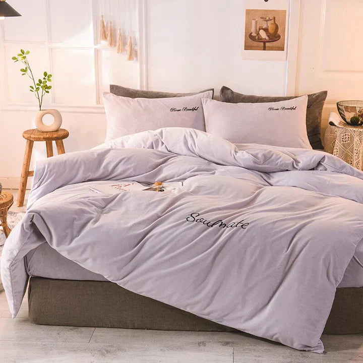 Lisslune | Bedding - Cozy fleece bedding for an unparalleled sleeping experience