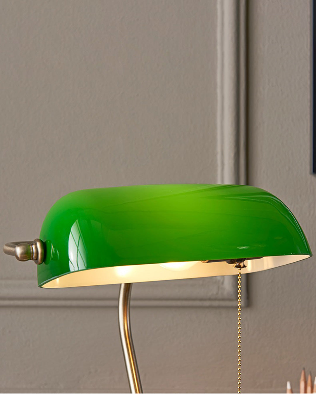 Lisslune | Classic Banker Lamp