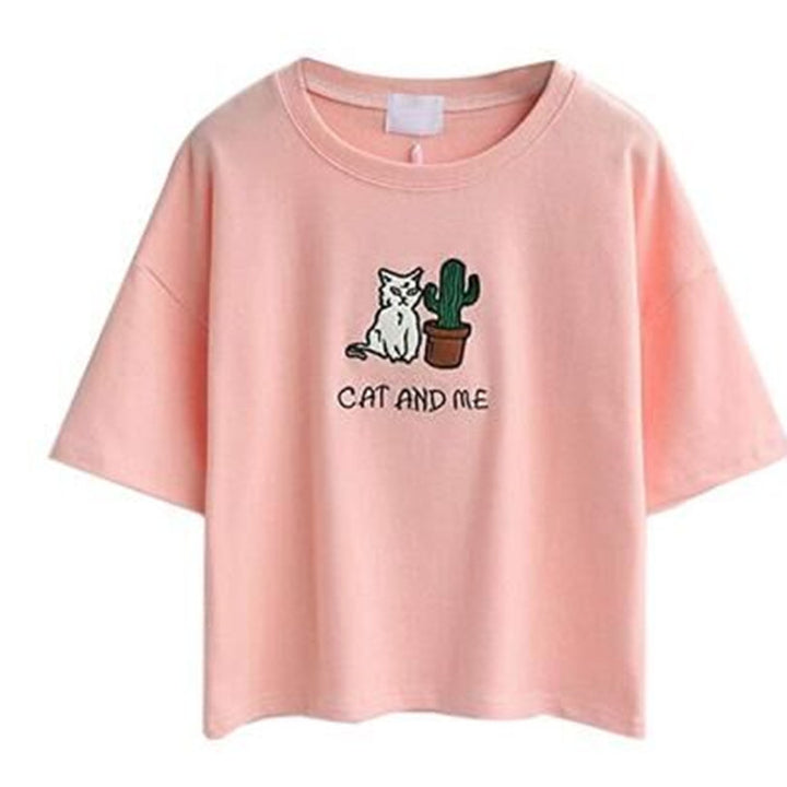 Women's casual T-shirt with cute cat and plant design Lisslune