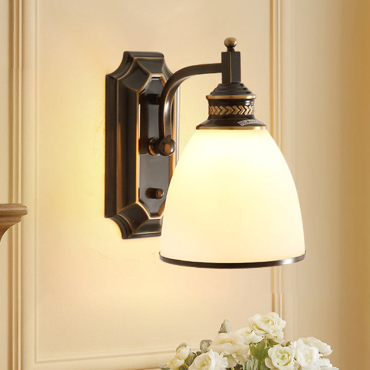 Skørter | Cone-shaped Opal Glass Wall Lamp Traditional 1-Light Living Room Wall Lighting Idea in Black and Gold