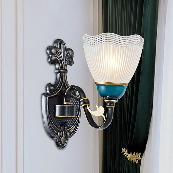 Skørter | 1/2-Head Scalloped Pleated Wall Lamp Traditional Black Ribbed Glass Wall Lamp with Curved Arm