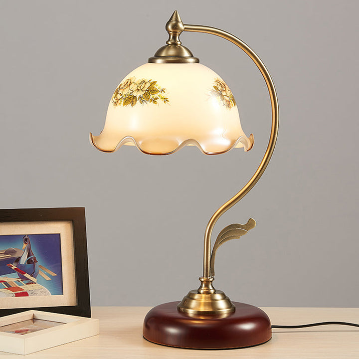 Lisslune | Vintaria – Pleated Dome Natlys made of Frosted Glass