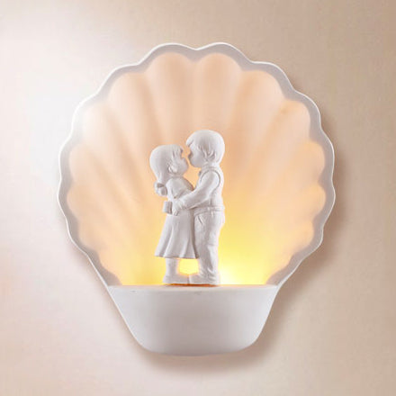 Skørter | White wall lamp for couples with shell romance  
Gypsum wall lamp in white for the study