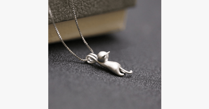 Lisslune | Climbing Cats Pendant – Made specifically for animal lovers – Simple, but absolutely unique