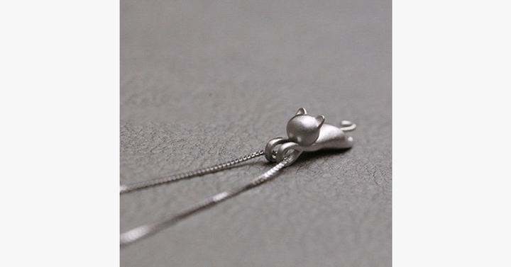 Lisslune | Climbing Cats Pendant – Made specifically for animal lovers – Simple, but absolutely unique