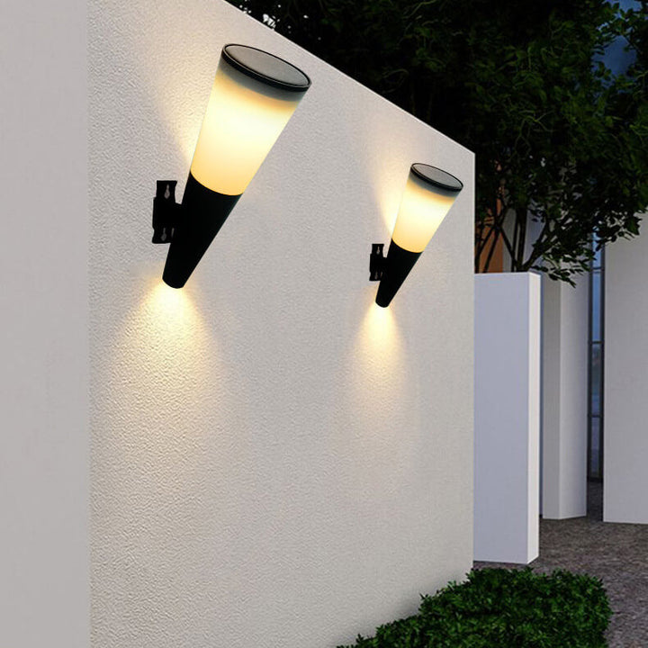 Lisslune | Truro Solar Wall Light Anthracite - Energy-Efficient Solar Outdoor Wall Illumination