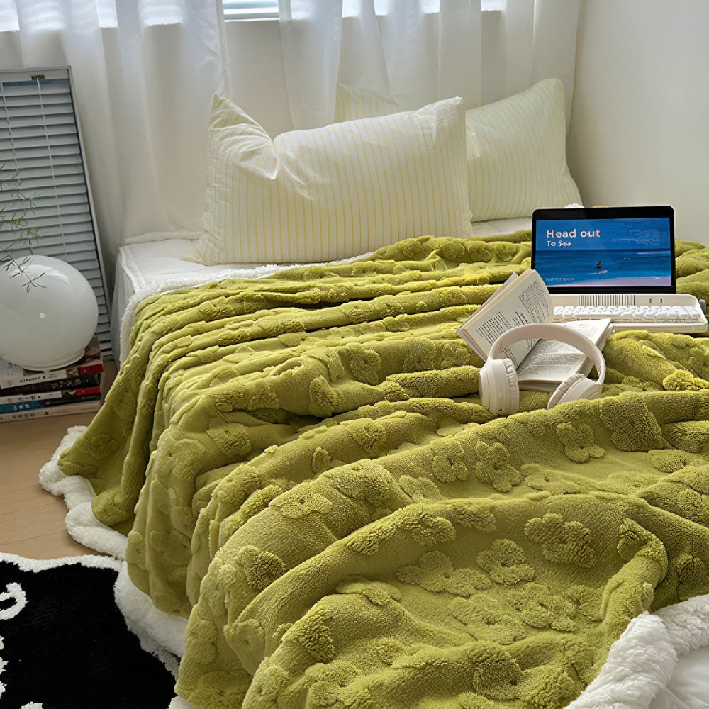 Lisslune | Cloud Flower Snuggle Blanket