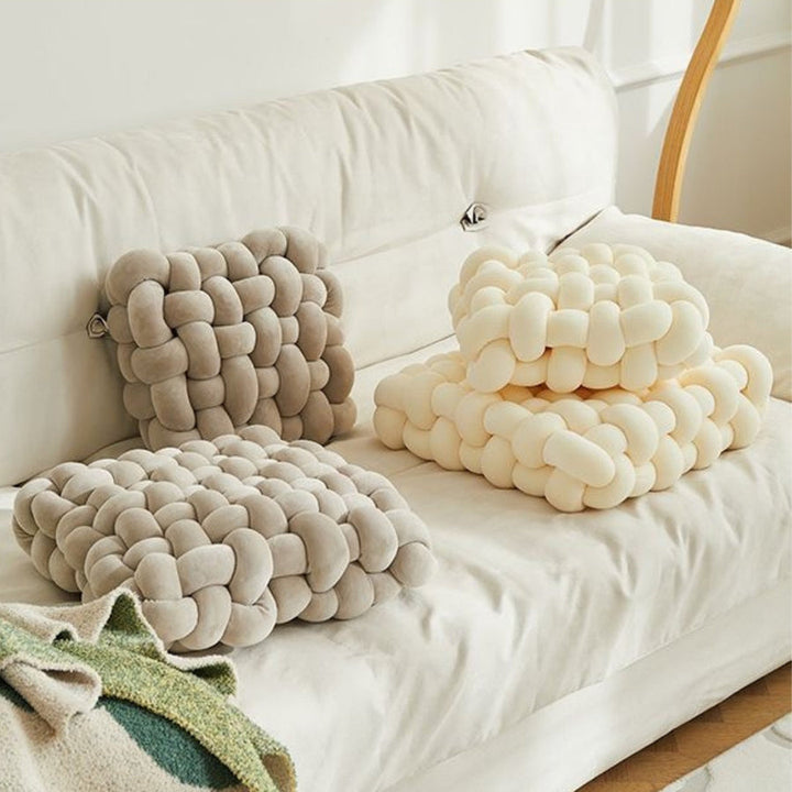 Lisslune | SnugSpiral - Elegant braided plush pillow