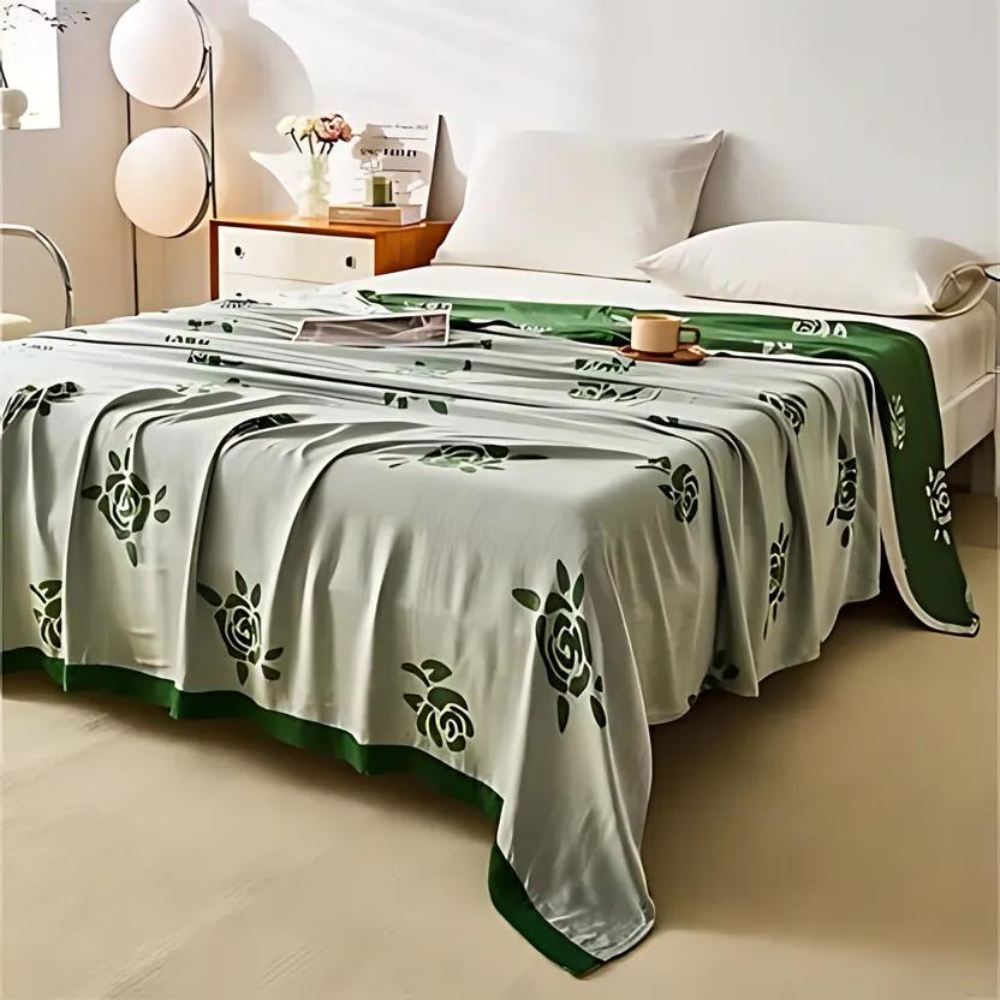 Lisslune | Bamboo Fiber Rose Cooling Blanket