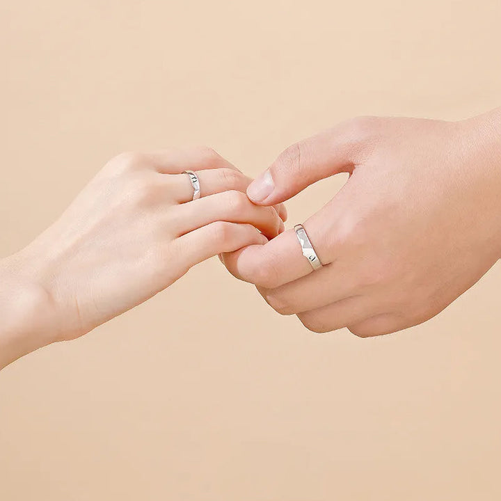 Lisslune | Love at first kiss couple rings