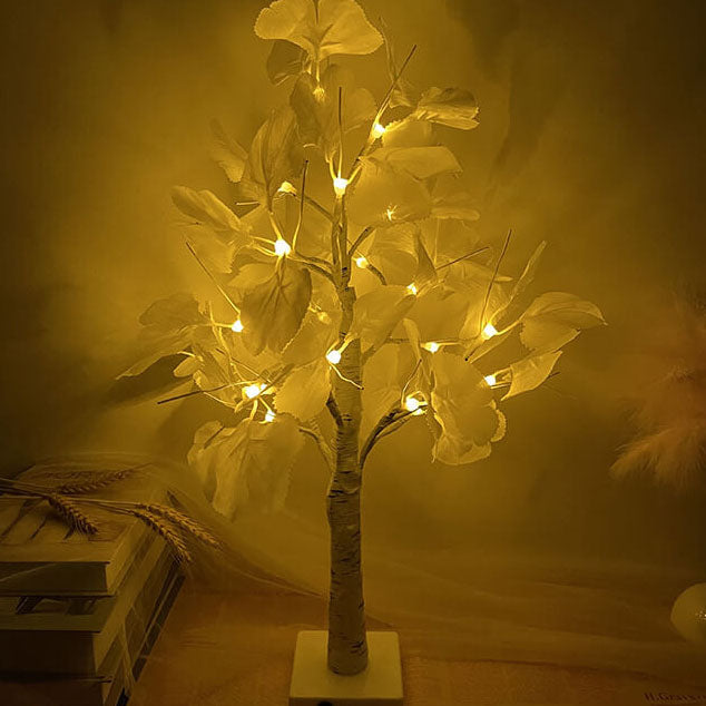 Lisslune | Battery-operated LED illuminated wooden decoration