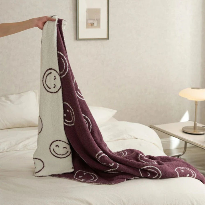 Lisslune | Smiley Face Plush Blanket
