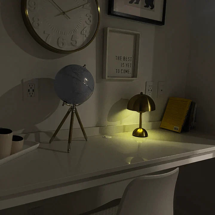 Lisslune | Modern table lamp