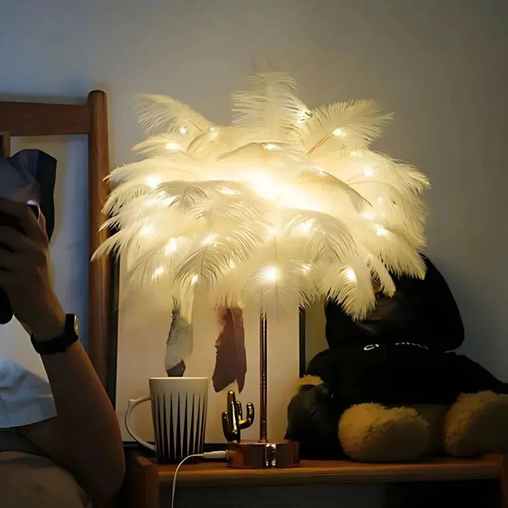 Lisslune | LumaPalm Feather Palm Tree Lamp
