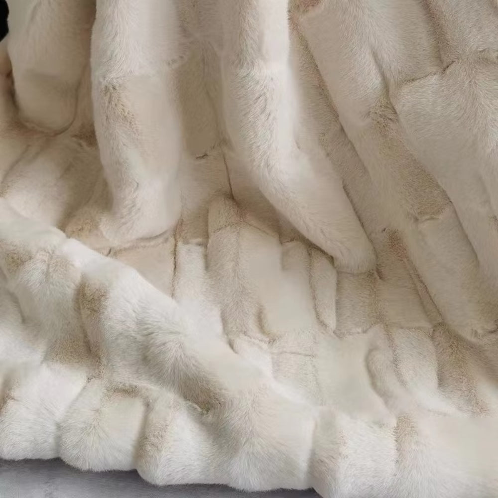 Lisslune | Heavenly Retreat Synthetic Fur Blanket