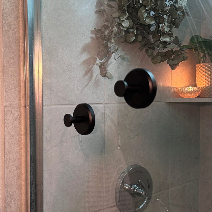 Lisslune | Suction Hook - Adhesive and reusable suction hook
