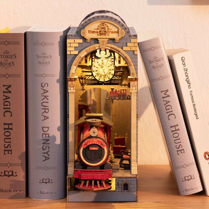 Lisslune | 3D Wooden Book Nook Puzzle