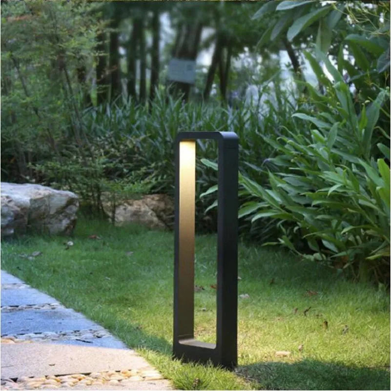 Lisslune | TerraLuxe Floor Garden Lamp - waterproof LED garden lighting for paths and terraces