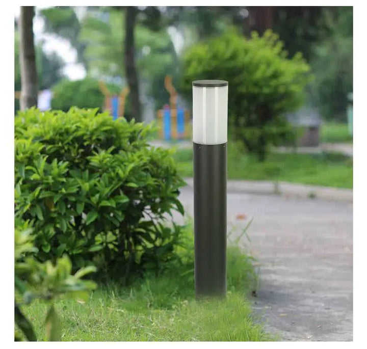 Lisslune | Solar Outdoor Light | Waterproof, Energy-Efficient & Easy to Install for Garden and Pathway Illumination