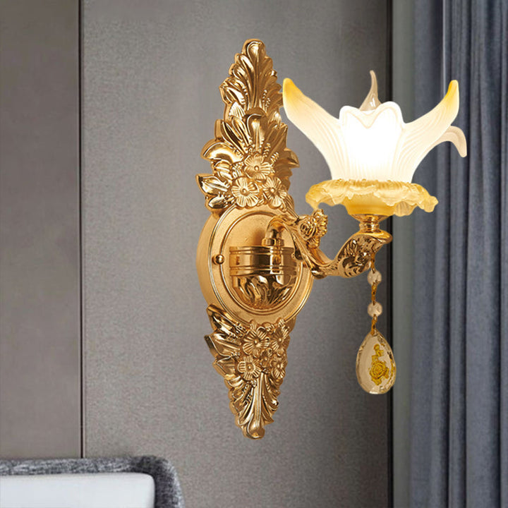 Skørter | Golden Lily Shade Wall Lamp Traditional Ribbed Glass 1/2-Ball Living Room Wall Light