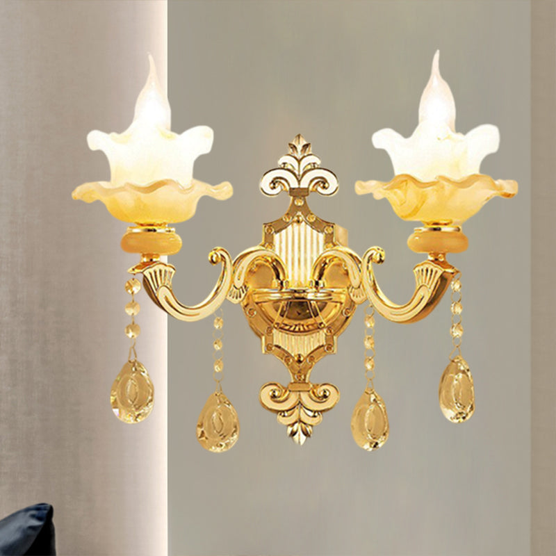 Skørter | 2 Bulbs Wall Mount Lighting Mid-Century Candle Style Crystal Glass Wall Lamp in Gold