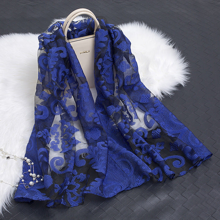 Lisslune | Silk scarf with cut flowers hollow motif
