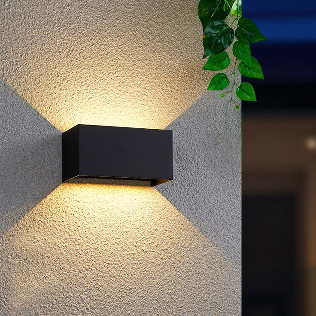 Lisslune | Modern waterproof rectangular LED wall light for outdoor use with up and down lighting