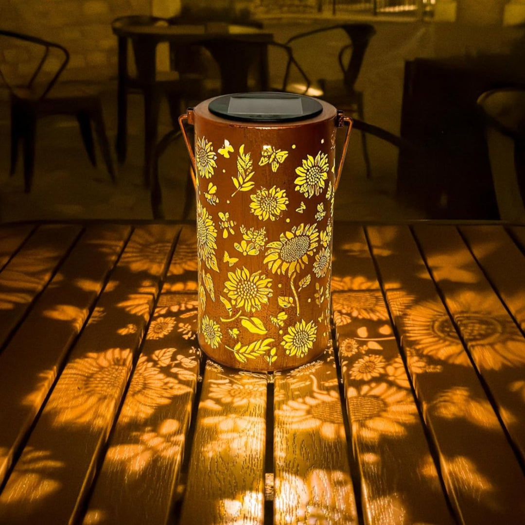 Lisslune | Solar-Powered Lantern Light
