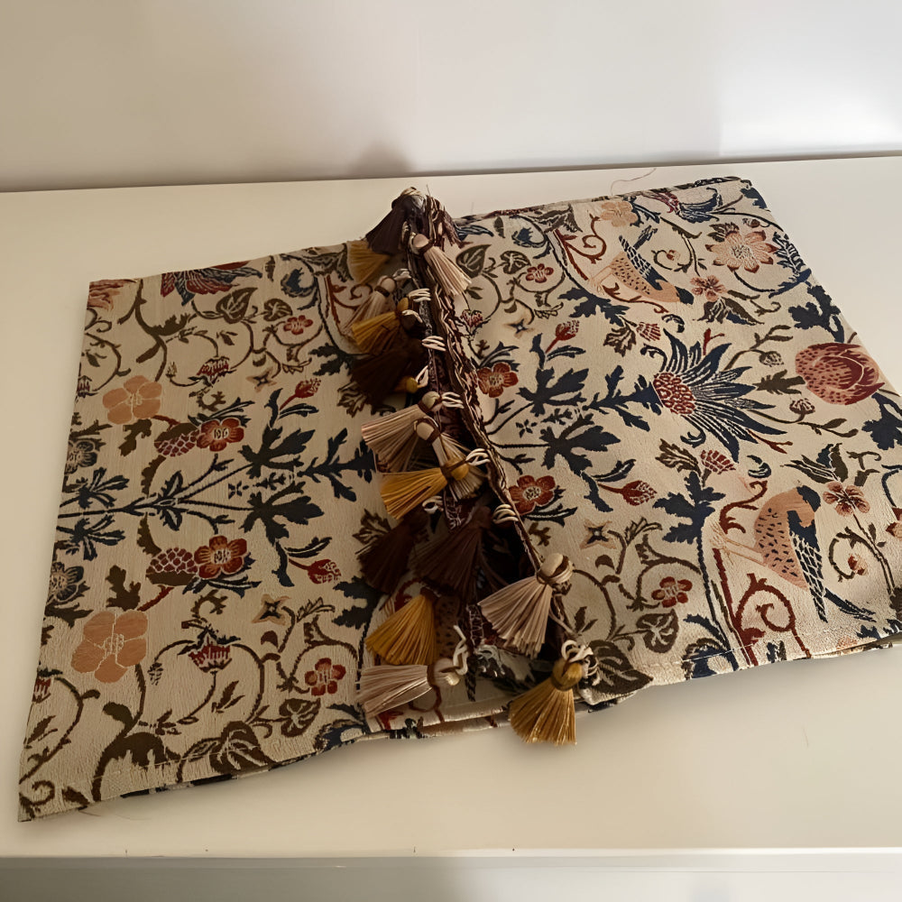 Lisslune | Vintage Floral & Bird Jacquard Table Runner