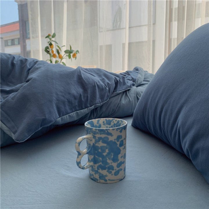 Rynx Two-Color Aesthetic Bedding Set