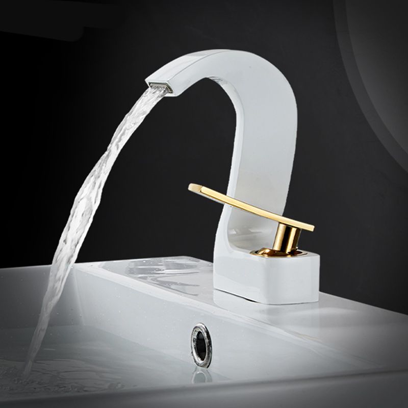 Lisslune | Modern Single-Lever Basin Faucet Bathroom Brass Central Faucet