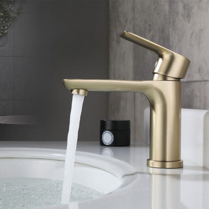 Lisslune | Modern Brass Sink Faucet Single Hole Bathroom Faucet Lever Handle Tap