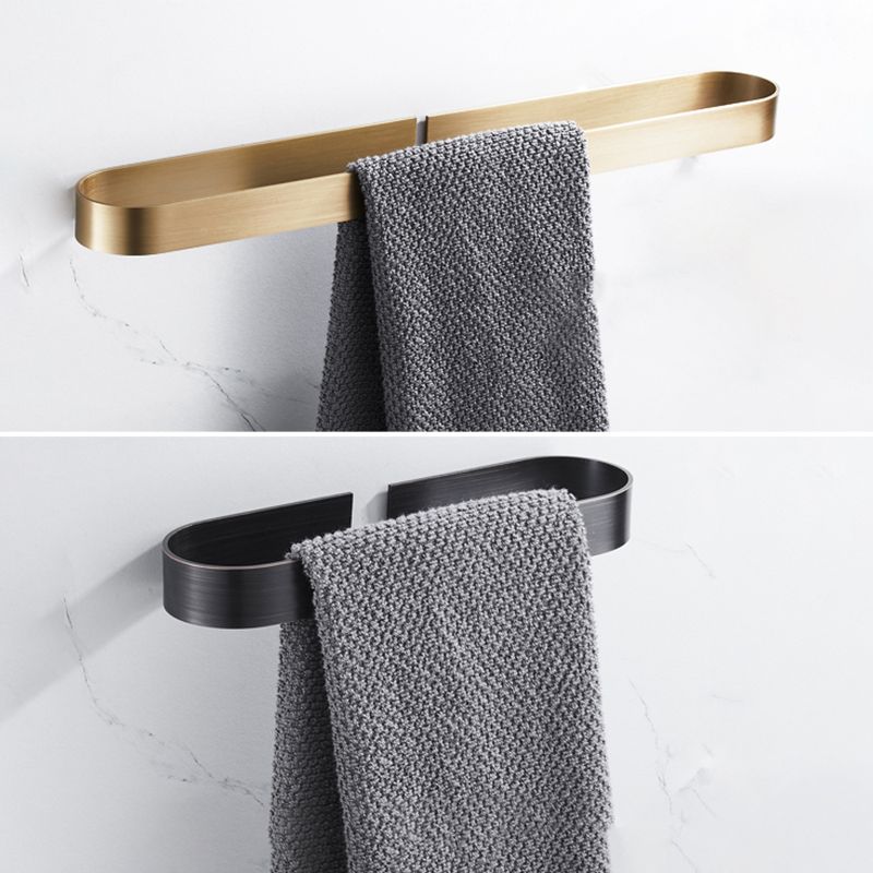 Lisslune | 2-piece modern bathroom hardware set in gold/black, towel holder
