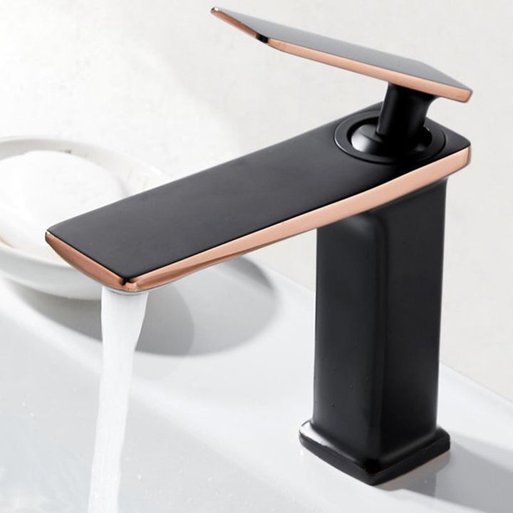 Lisslune | Single Hole Bathroom Faucet 6.69" H Modern Luxury Sink Faucet