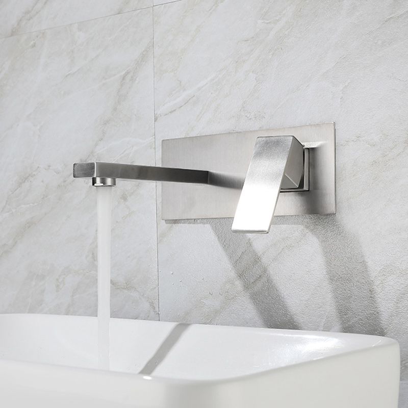 Lisslune | Contemporary style faucets with lever handles Wall-mounted faucets for the bathroom