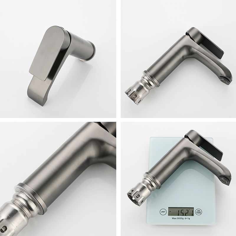 Lisslune | Single handle faucets Glam Style sink faucets for the bathroom