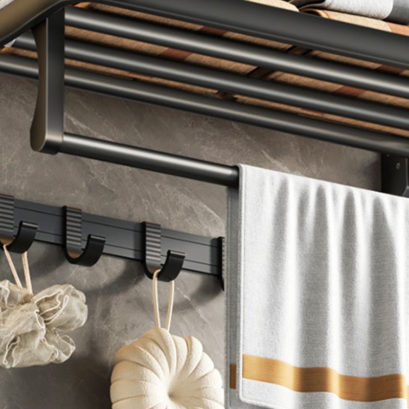Lisslune | Contemporary bathroom accessory set with black surface and bath shelf/towel bar