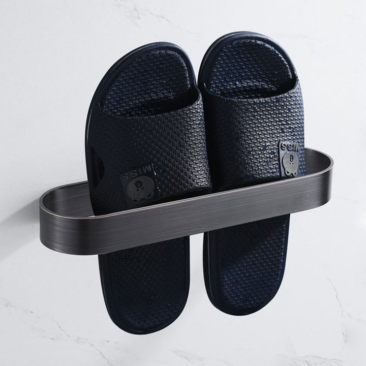 Lisslune | 2-piece modern bathroom hardware set in gold/black, towel holder