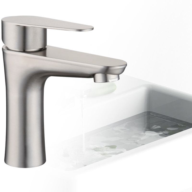 Lisslune | Round Single Handle Bathroom Faucet Single Hole Sink Faucet in Chrome