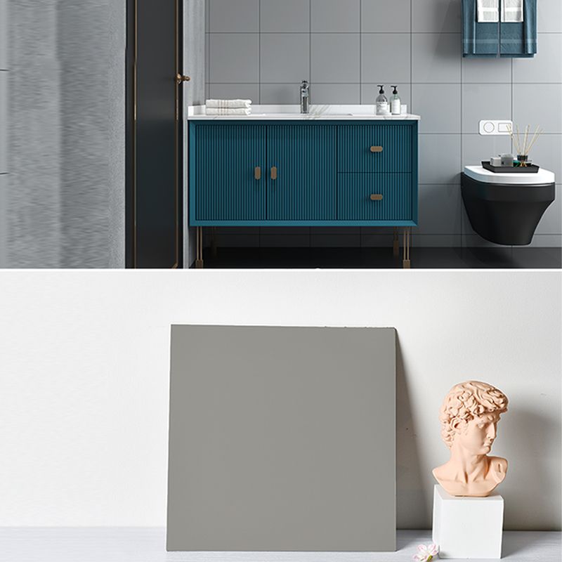 Lisslune | Modern Square Grid Single Plate Plastic Peel & Stick Field Tile