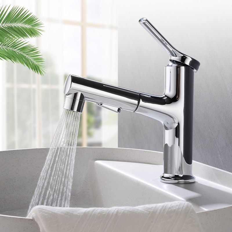 Lisslune | Round contemporary bathroom fixture with lever handle and single hole installation