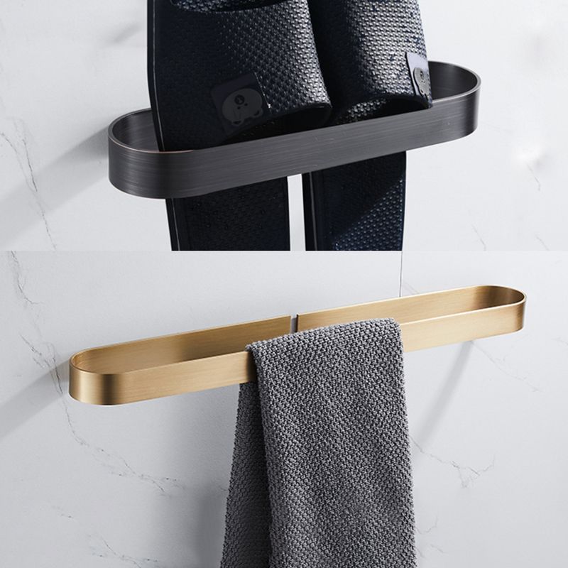 Lisslune | 2-piece modern bathroom hardware set in gold/black, towel holder