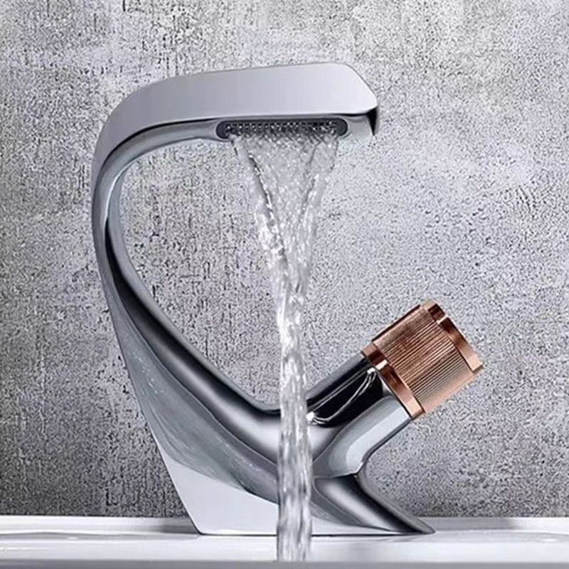 Lisslune | Modern center connection faucets single lever faucets with waterfall spout