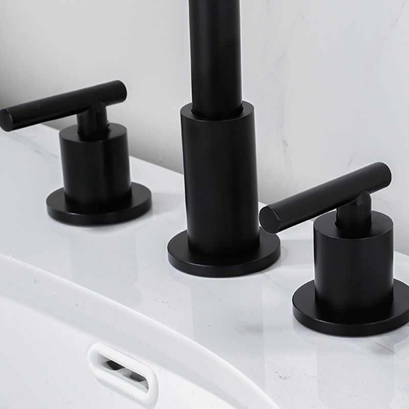 Lisslune | Modern 2-Handle Bathroom Sink Faucet 3-Hole Widespread Bathroom Faucet