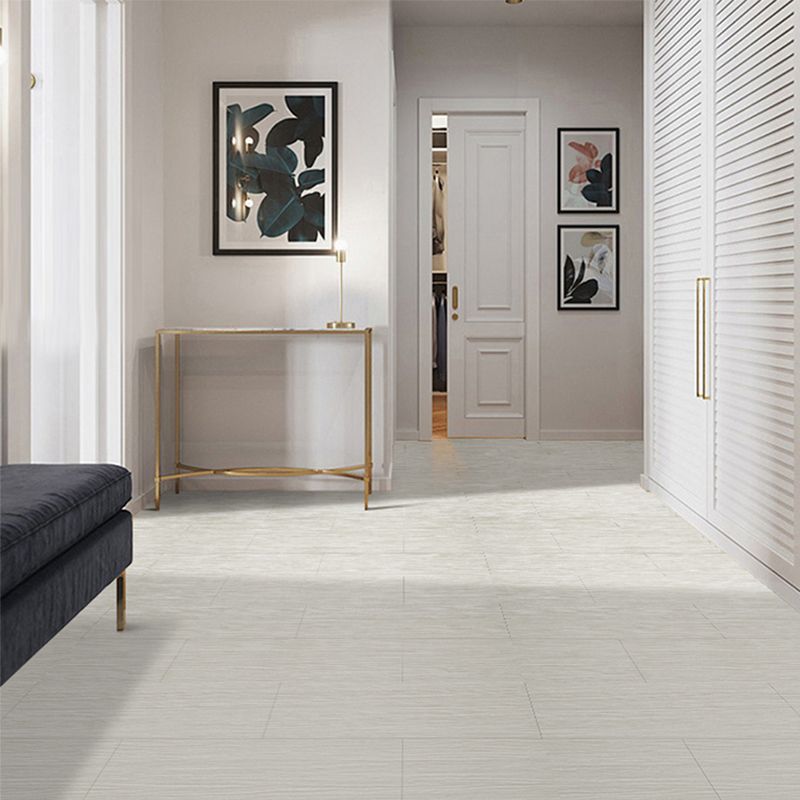 Lisslune | Classic Style Vinyl Flooring Self-Adhesive Vinyl Flooring with Wood Look